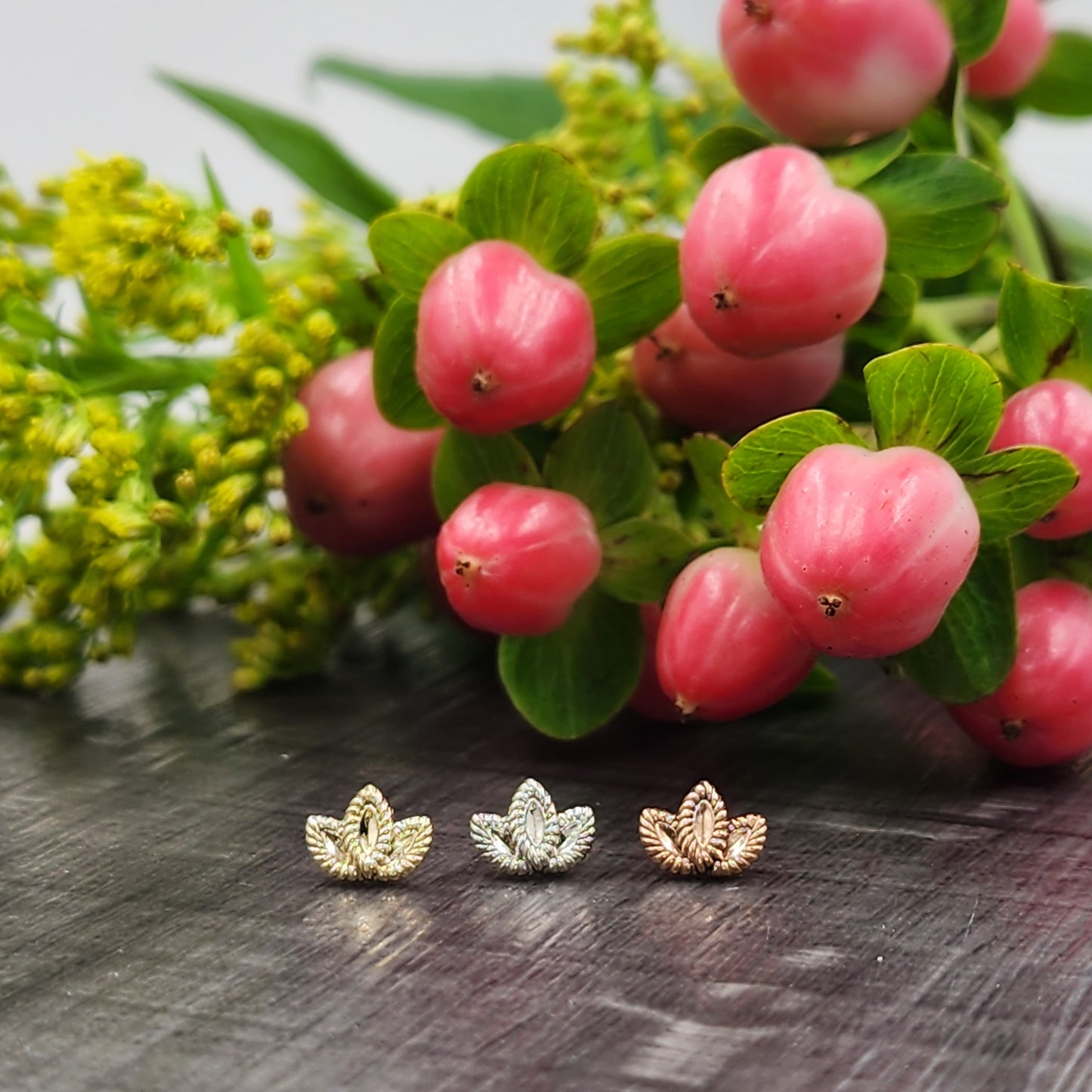 14k Gold Petite Leaf Threadless End