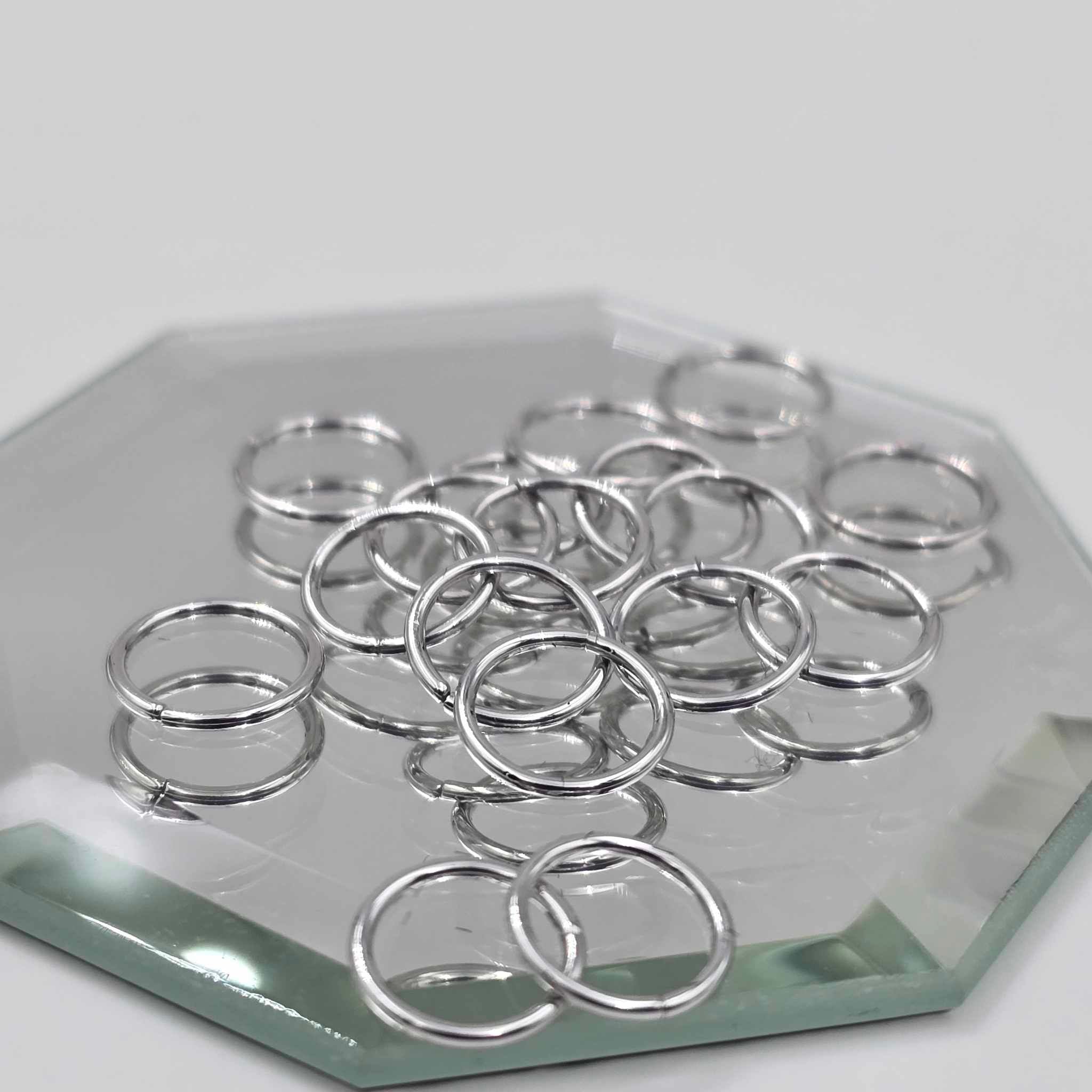 14k White Gold Seam Rings – Darling Body Jewelry