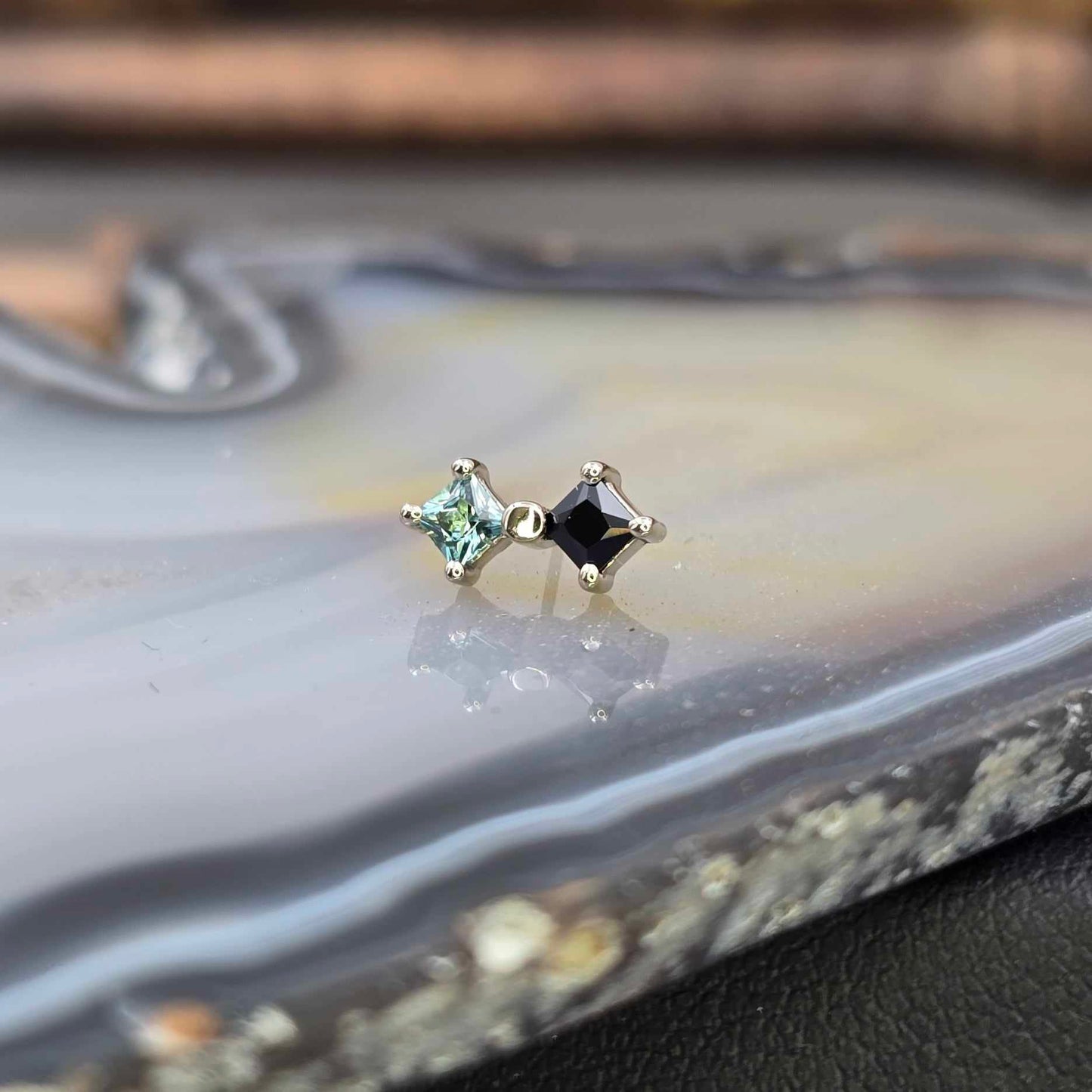 14k Gold Harlequin Threadless End