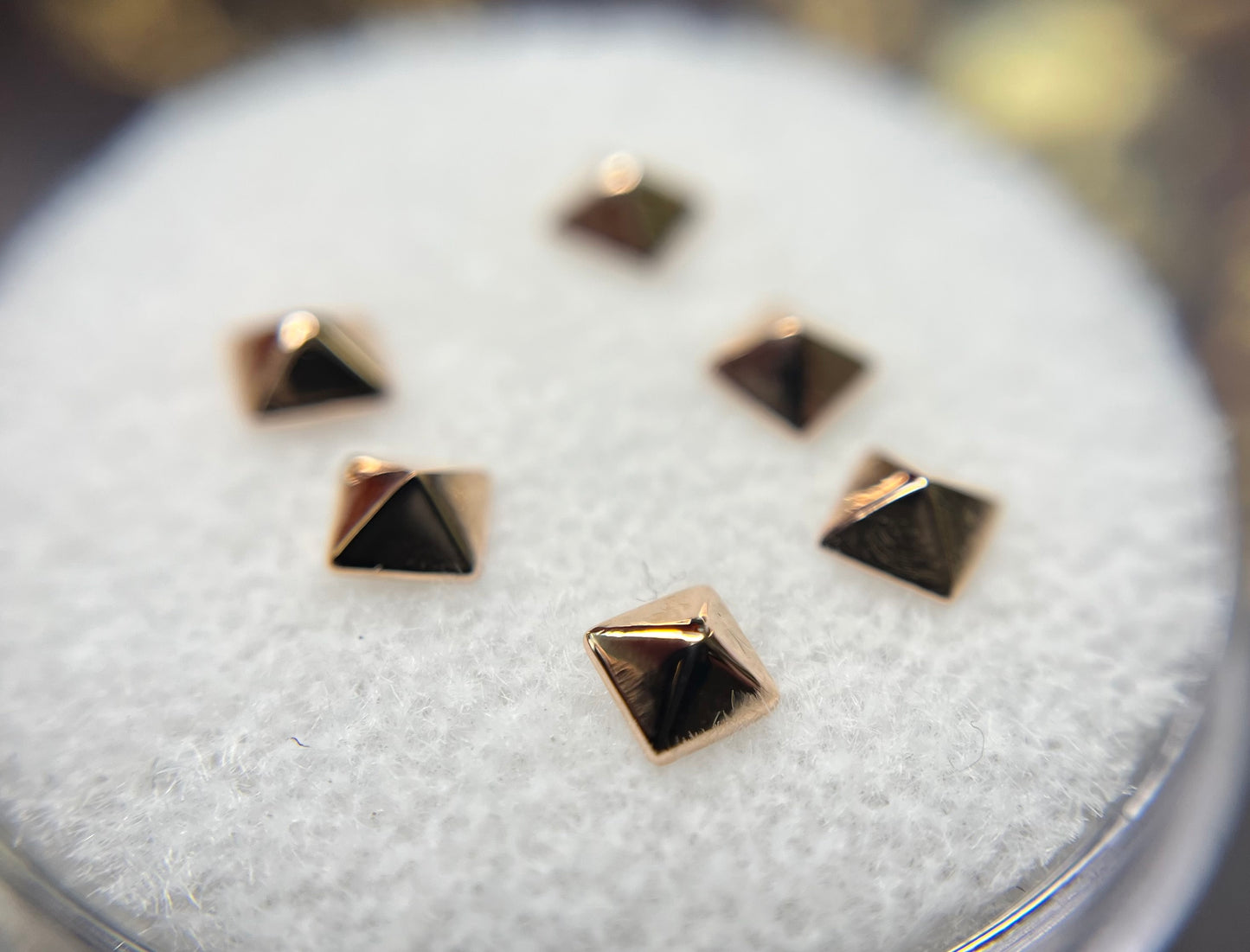 14k Pyramid Threadless End